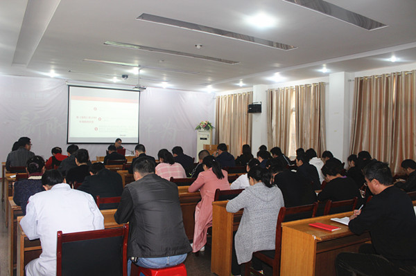 潘建新.jpg 潘建新.jpg