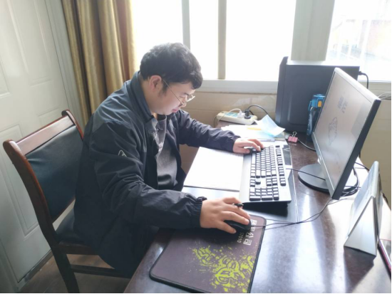 谢逸君.png
