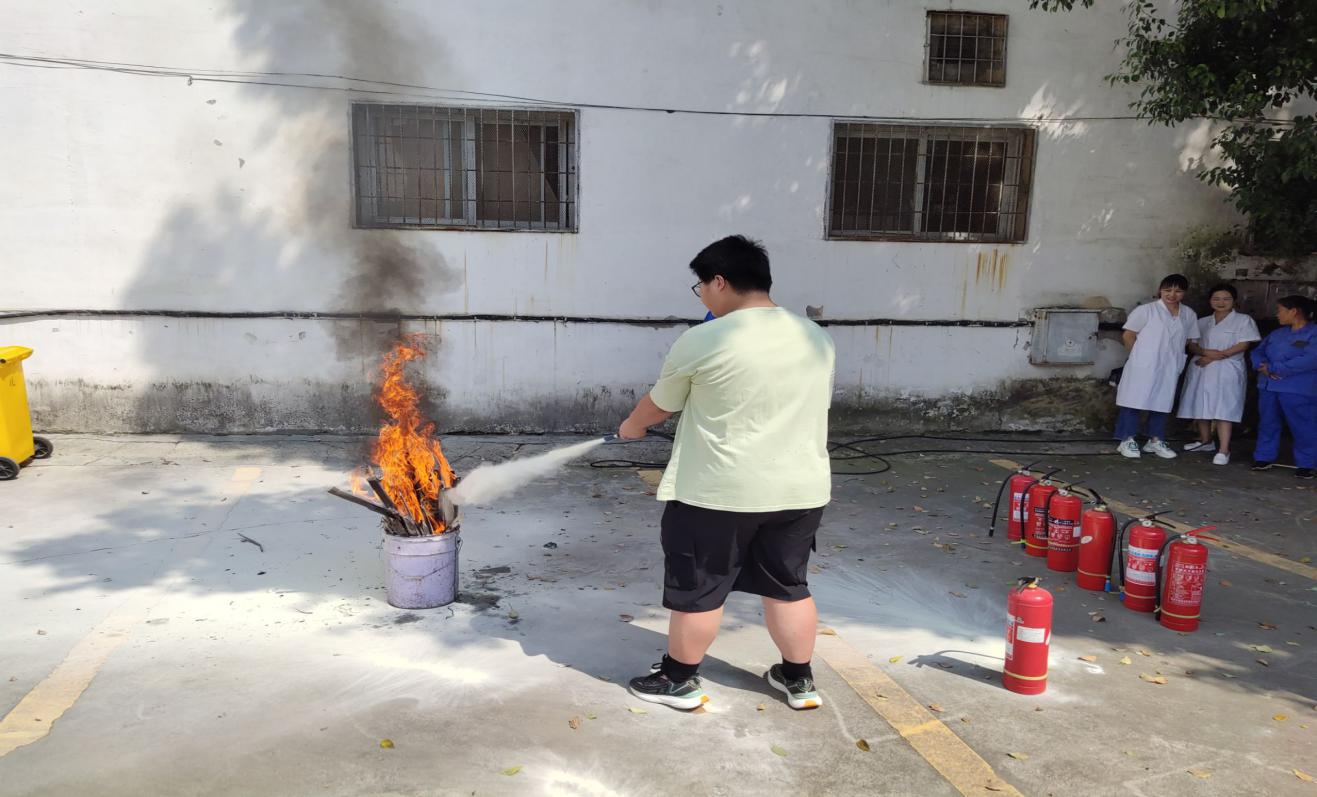 消防演练2.png