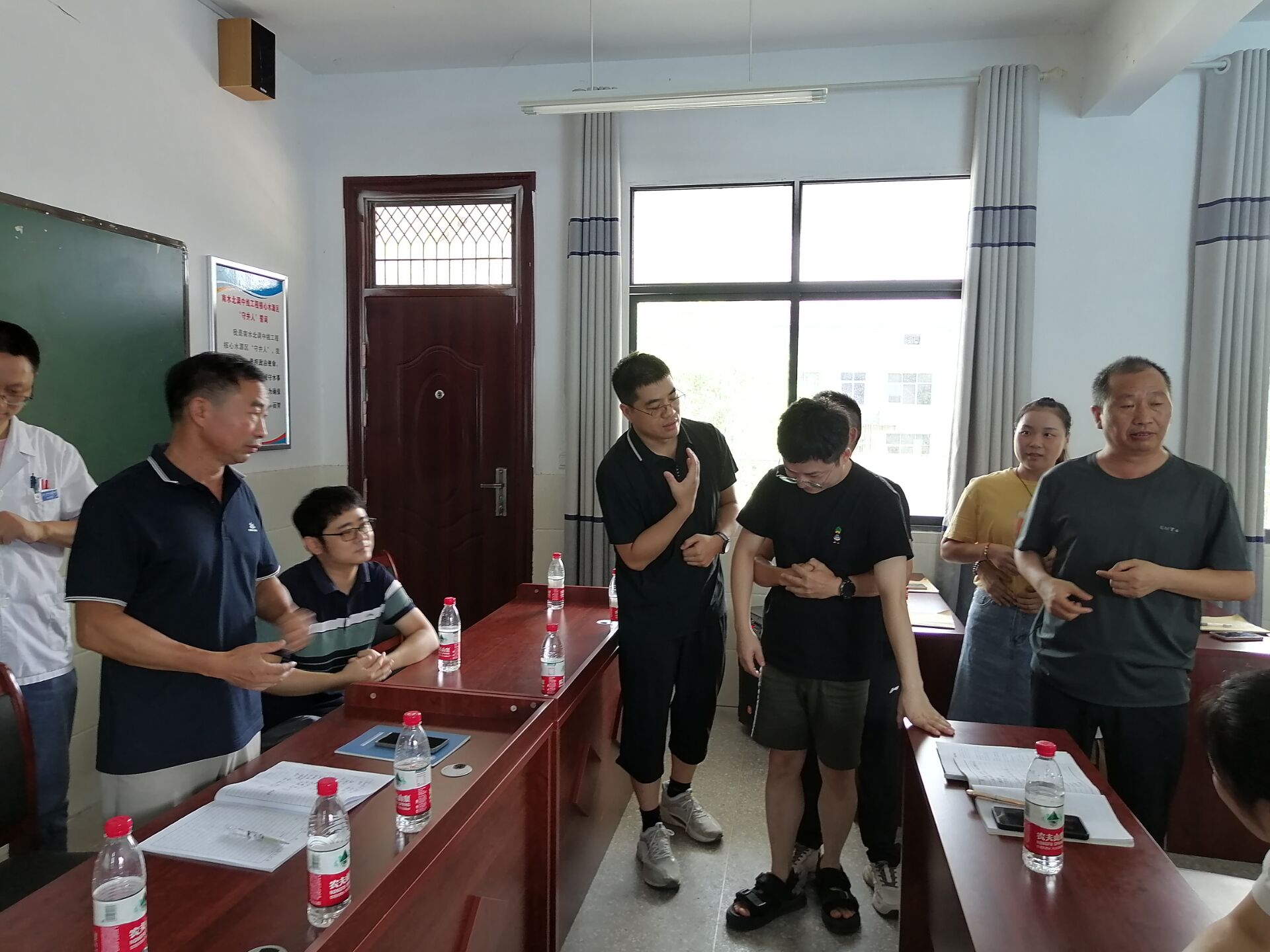 急救知识进校园 图 (2).jpg 急救知识进校园 图 (2).jpg